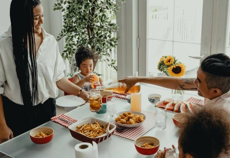 Eating Together is Healthier for You